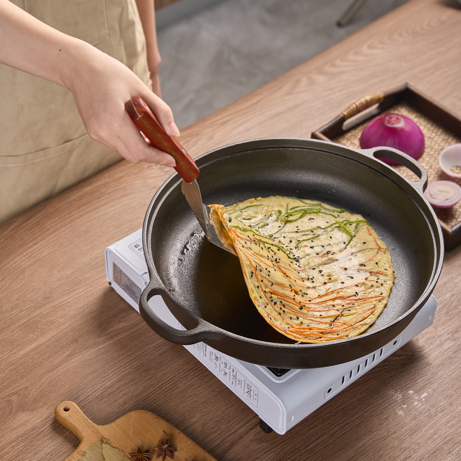 WANGYUANJI 13"Cast Iron Wok With Dual Handles And Wooden Lid, Uncoated Frying Pan For Gas And IH, Chinese Thickened Pancake Pan, Stir-frying And IH Universal, With Free Steel Wire Ball_voghion.com